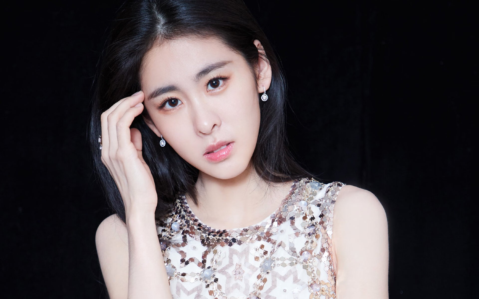 亚洲赛事引发争议,公平裁判成热议话题,亚洲区赛制