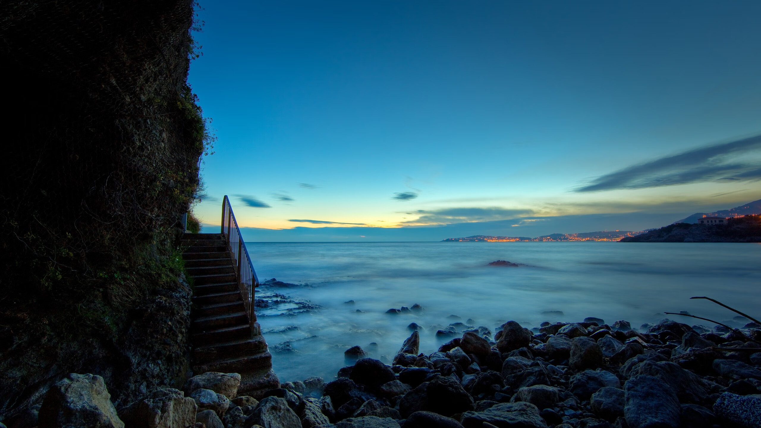 爱游戏中国官方网站平台-法甲球队利用AI预测模型调整高强度比赛轮换节奏，法甲排名预测